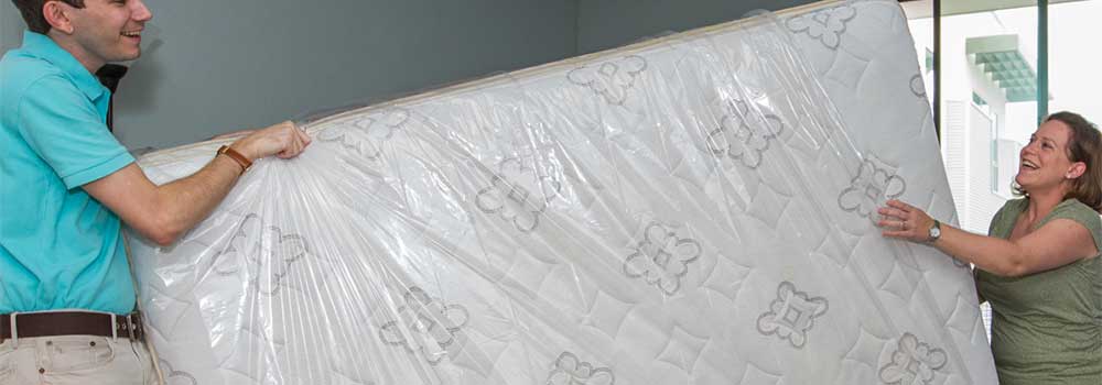 Cover-the-Mattress-with-Plastic